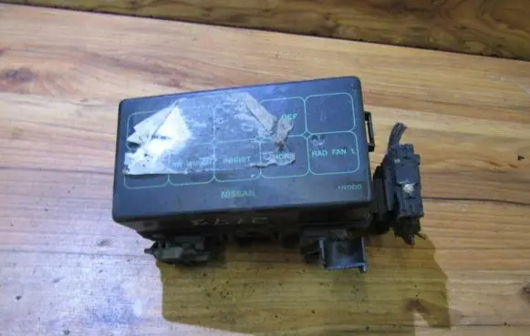 Nissan Almera Fuse box set