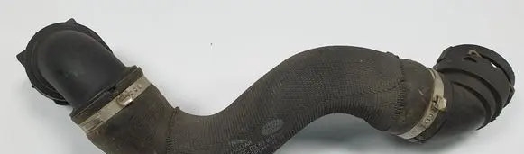 Engine coolant pipe/hose