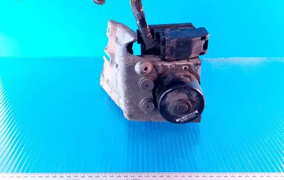 Volvo XC90 ABS Pump P08671225