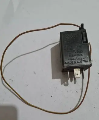 Volkswagen Golf III Other relay 1H0955529 72HV603