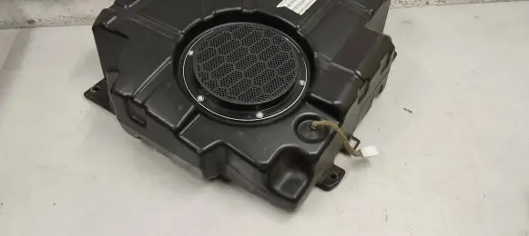 Jeep Grand Cherokee Subwoofer speaker 05064610ac 05064610aca