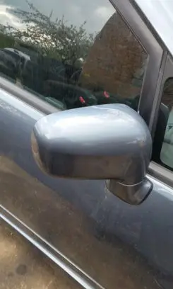 Suzuki Liana Front door electric wing mirror