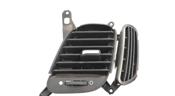Iveco Daily 6th gen Dashboard air vent grill cover trim 