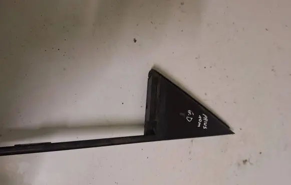 Toyota Prius (XW30) Other rear door trim element 6748747040