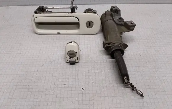 Volkswagen Transporter - Caravelle T5 Ignition lock 4B0905851C 6N827565D 1J0419959A
