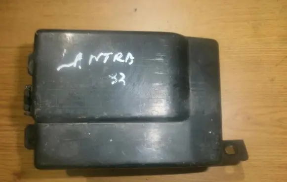 Hyundai Lantra I Fuse box set 9129128000 9129328100
