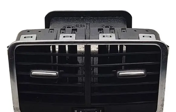 Rear air vent grill