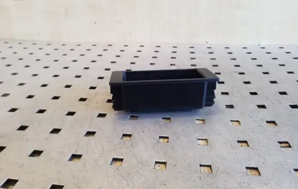 BMW X3 E83 Ashtray (front) 22167210