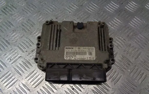 Alfa Romeo 147 Engine control unit/module 55204756