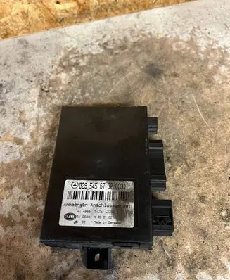 Mercedes-Benz C W203 Tow bar relay 0295456732