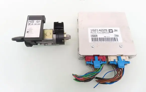 Opel Astra F Engine control unit/module ECU 26034041 16214229 26034040