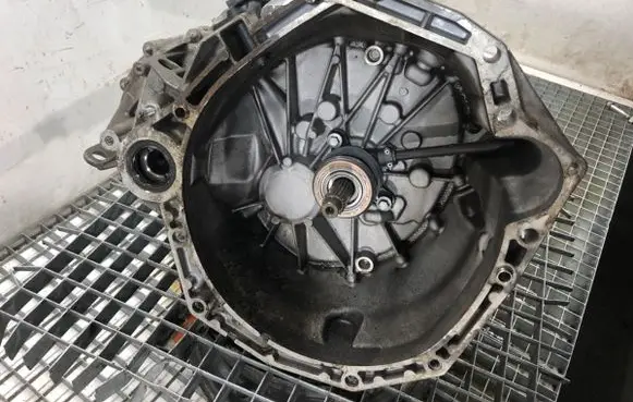 Nissan Qashqai Manual 5 speed gearbox TL4K9K
