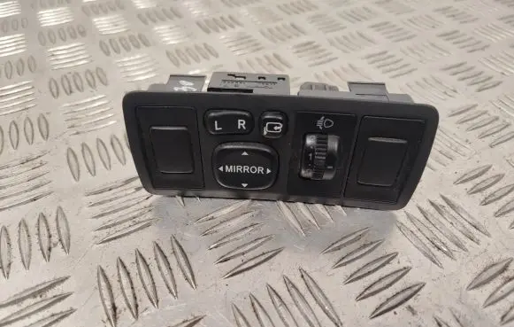 Toyota Avensis T250 A set of switches 777669 183575