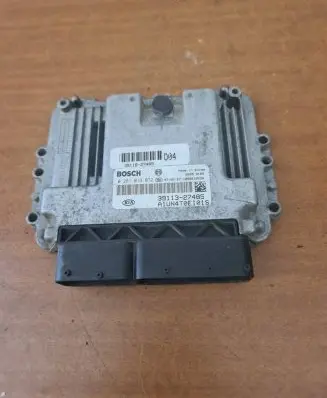 KIA Carens II Engine control unit/module 3911627485 3911327485 0281013072