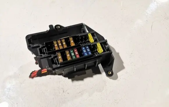 Audi A6 S6 C6 4F Fuse box set 4F1971845A