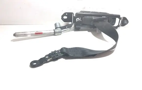 Volvo V70 Front seatbelt 30730990