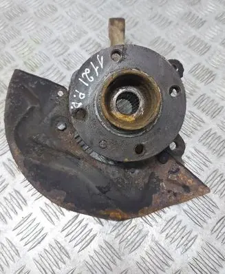 Seat Ibiza II (6k) Front wheel hub