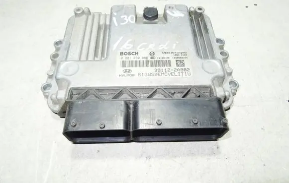Hyundai i30 Engine control unit/module 0281030866 391122A982