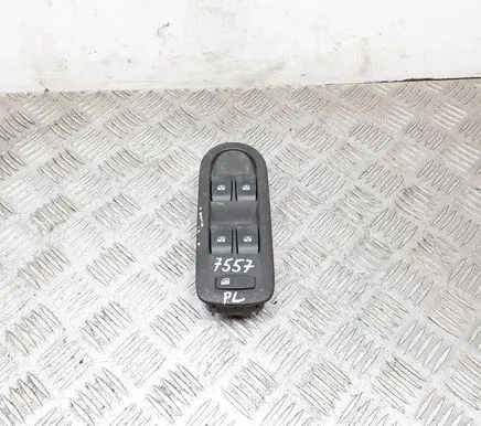 Renault Megane II Electric window control switch 025330 156018070C