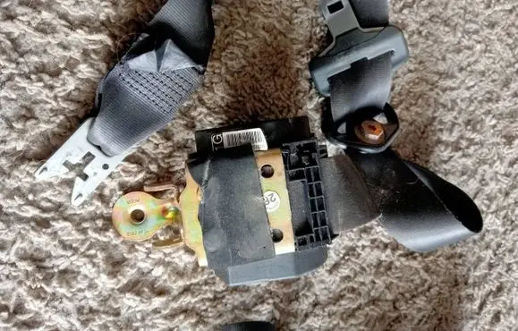Renault Megane II Front seatbelt 8200562480
