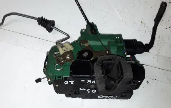 Volkswagen Polo Front door lock 3B1837015AM