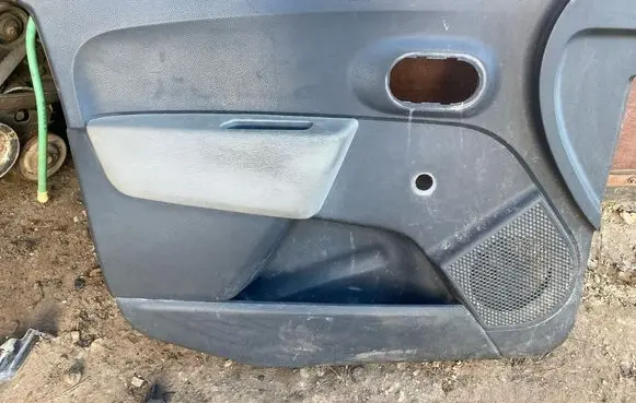 Dacia Dokker Front door card panel trim 809019848R 809019433R 809014929R