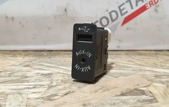 USB socket connector