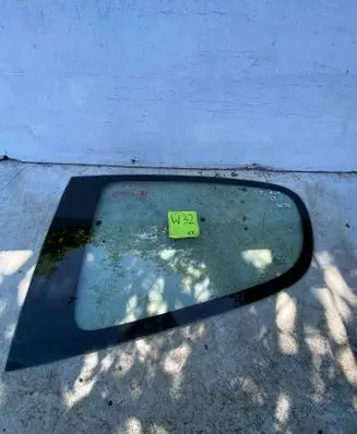 Peugeot 107 Rear door window glass 43R00048 DOT24AS2M68