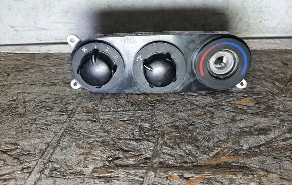 Hyundai H-1, Starex, Satellite Climate control unit