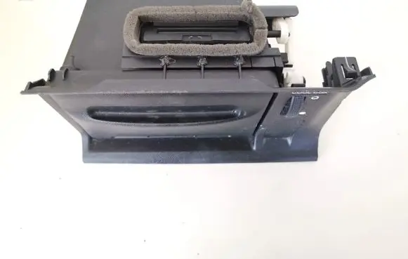 Honda CR-V Glove box