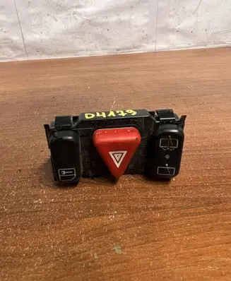Mercedes-Benz E W210 Hazard light switch 2108208010 D4179