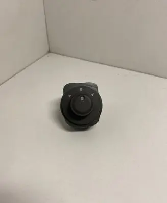 Wing mirror switch