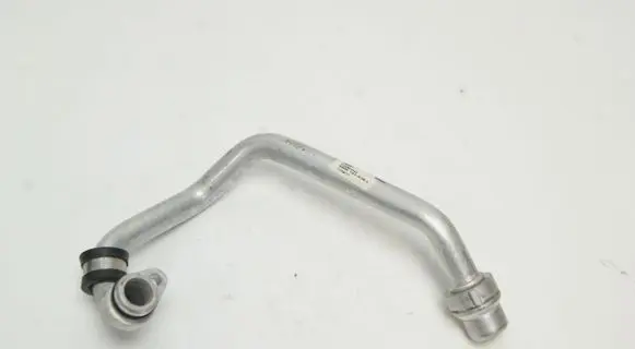 Volkswagen Touareg II Engine coolant pipe/hose 06M121075L