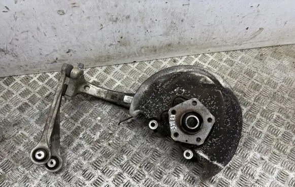 Front wheel hub