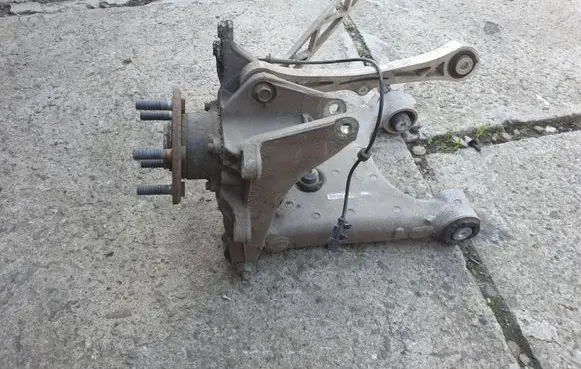 Tesla Model S Rear wheel hub spindle/knuckle 600702300B 102141600A 724C2