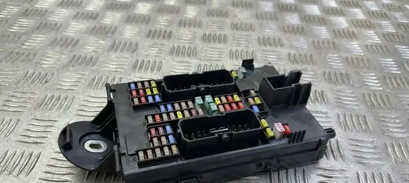 Volvo S90, V90 Fuse module 31682732