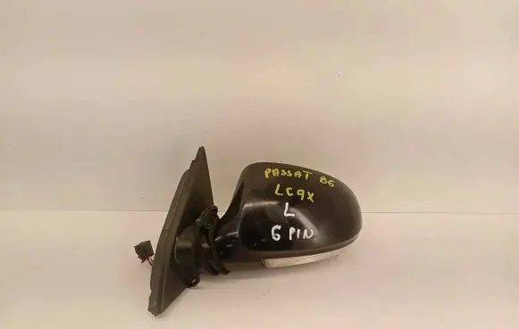 Volkswagen PASSAT B6 Front door electric wing mirror 