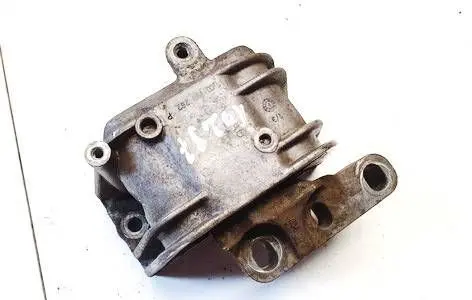 Volkswagen PASSAT B6 Engine mount bracket 1k0199262