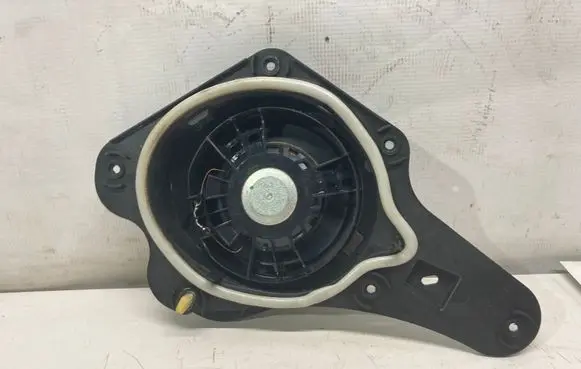 Peugeot 3008 II Rear door speaker 9813827180