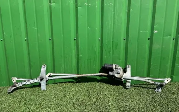 Front wiper linkage