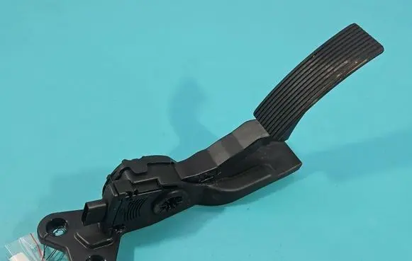Mercedes-Benz GL X166 Accelerator throttle pedal A1663000004 IMPRK1574424