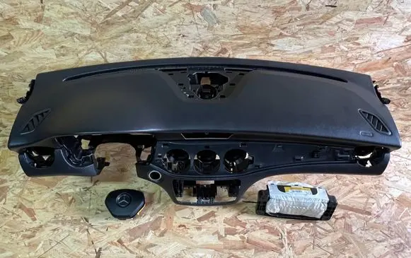 Mercedes-Benz GLA W156 X156 Dashboard 