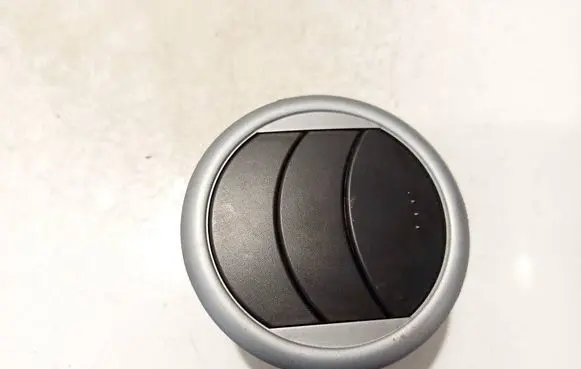 Nissan Pixo Dash center air vent grill