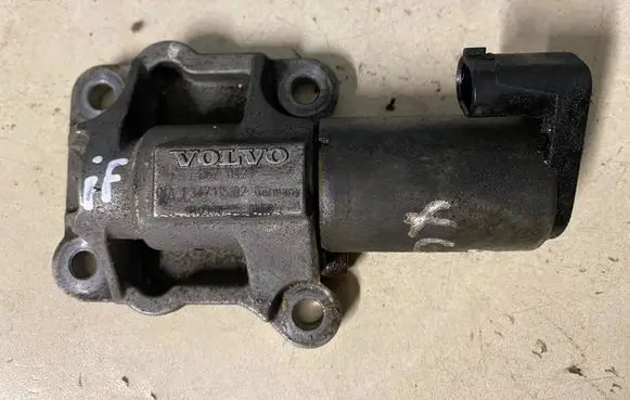Volvo XC90 Camshaft vanos timing valve 8670421 34711502