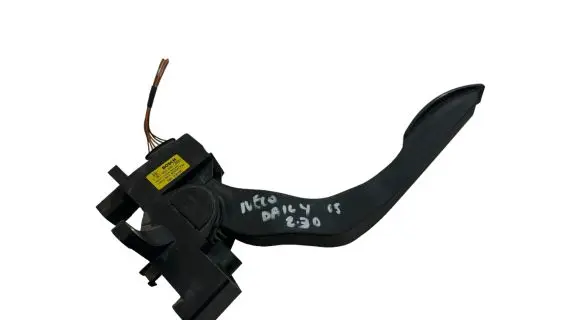 Iveco Daily 3rd gen Accelerator throttle pedal 504061734 585305750 0281002632