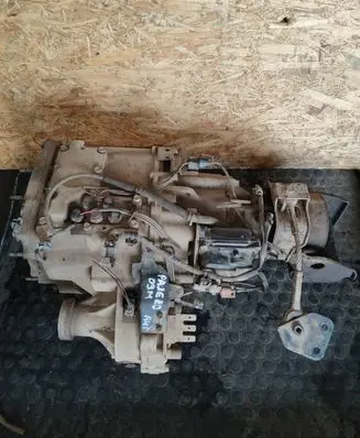 Gearbox transfer box case