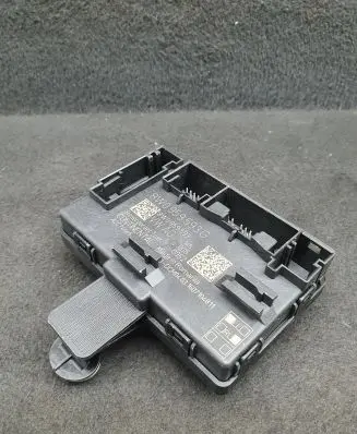 Audi A4 S4 B9 Door control unit/module 8W0959593G 8W0959593