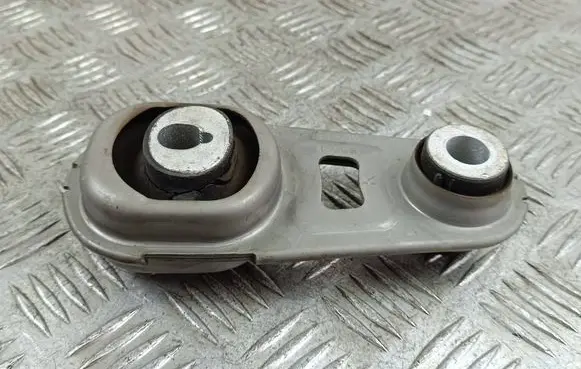 Mitsubishi Outlander IV Engine mount bracket 113606LA0A