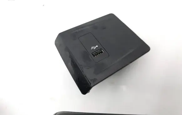 BMW 2 F45 USB socket connector 9284253 303038