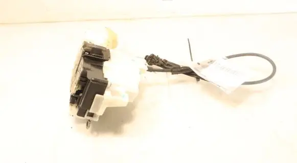 Alfa Romeo 159 Front door lock